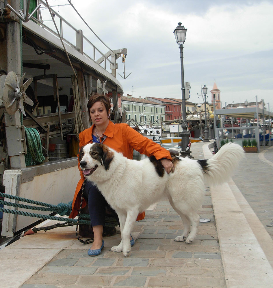 La Sig.ra Simona Borgatti con la sua femmina di razza Tornjak