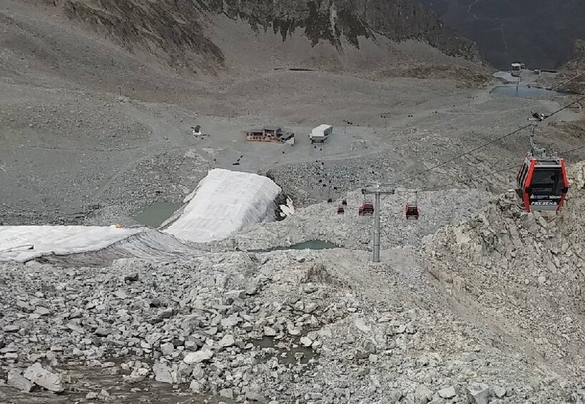 Lingua glaciale coperta dai teli